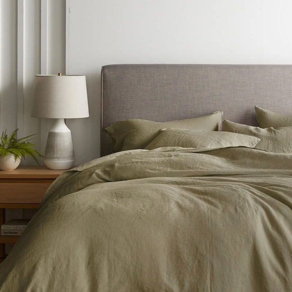 Quince European Linen Duvet Cover - Queen; Green - Picture 1 of 2